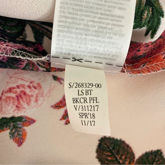 PINK FLORAL BANANA REPUBLIC BLOUSE LONG SLEEVE BUTTON-FRONT BOHO CHIC XS - Picture 11 of 13